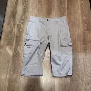 Lee Relaxed Fit Mid Rise Capris - Light Gray